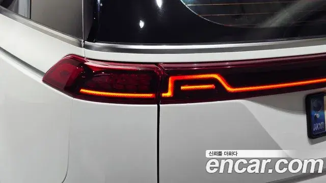 Kia Carnival 2022 — ფოტო 5/34