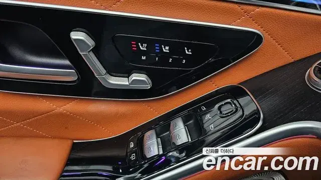Mercedes-Benz S-Class 2022 — Photo 12/36