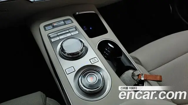 Genesis GV70 2024 — Şəkil 14/20
