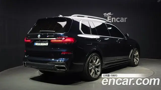 BMW X7 2022 — ფოტო 19/40
