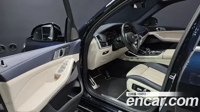 BMW X7 2022 — ფოტო 20/40