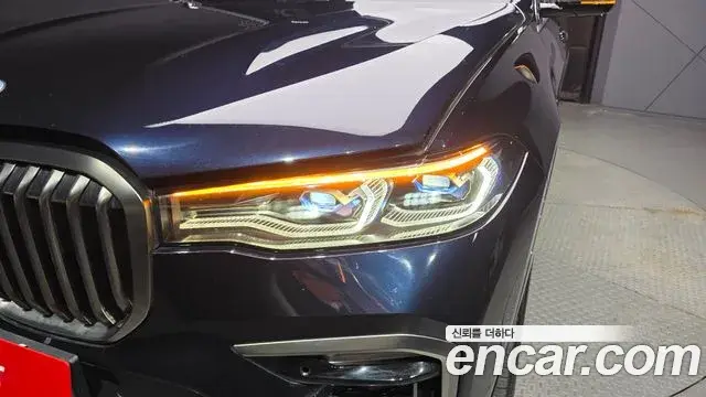 BMW X7 2022 — ფოტო 15/40