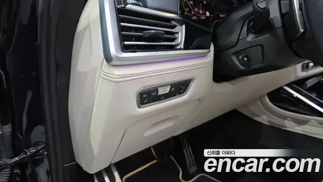 BMW X7 2022 — ფოტო 25/40