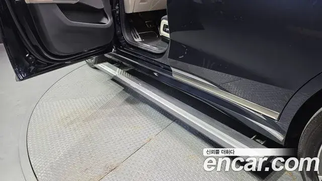 BMW X7 2022 — ფოტო 32/40