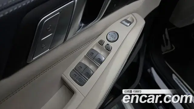 BMW X7 2022 — ფოტო 17/40