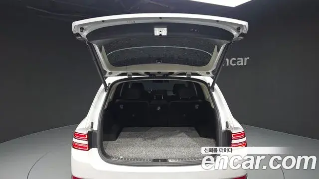 Genesis GV80 2020 — ფოტო 18/20