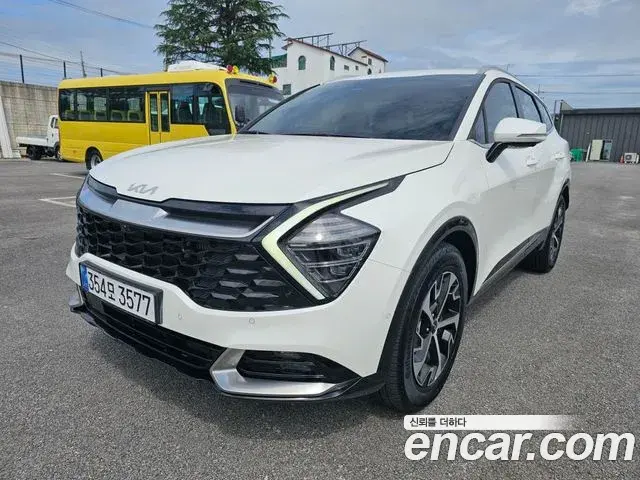Kia Sportage 2023 — Фото 1/20