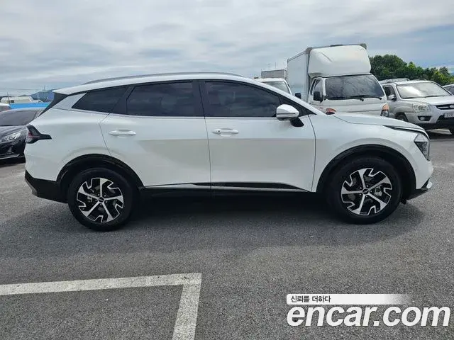 Kia Sportage 2023 — Фото 3/20
