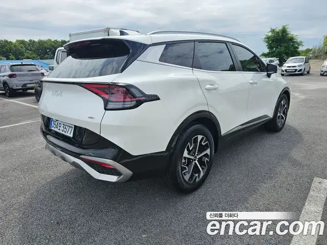 Kia Sportage 2023 — Фото 4/20