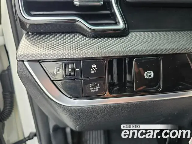 Kia Sportage 2023 — Фото 12/20