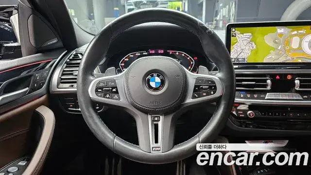 BMW X4 2023 — Şəkil 30/32