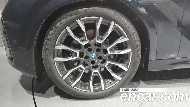 BMW X6 2025 — Photo 26/35