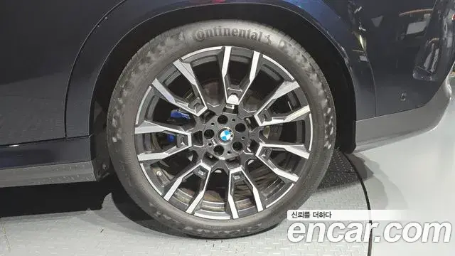 BMW X6 2025 — Photo 9/35