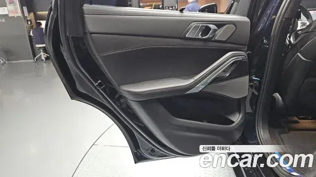 BMW X6 2025 — Photo 35/35