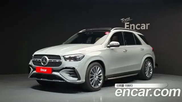 Mercedes-Benz GLE-Class 2023 — Photo 12/32