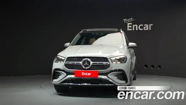 Mercedes-Benz GLE-Class 2023 — Photo 20/32