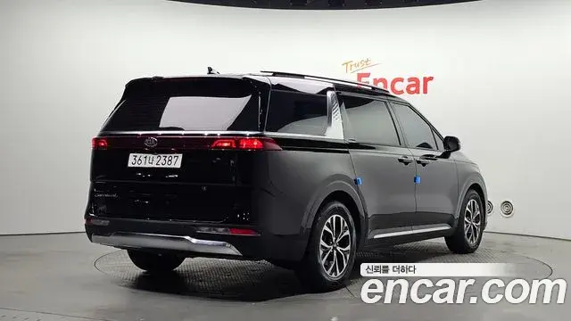 Kia Carnival 2021 — Photo 2/20