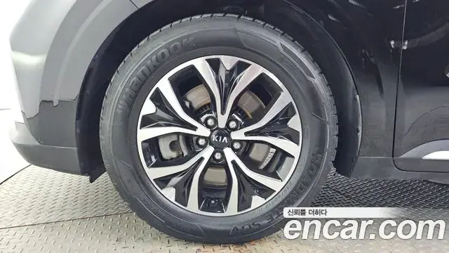 Kia Carnival 2021 — Photo 5/20