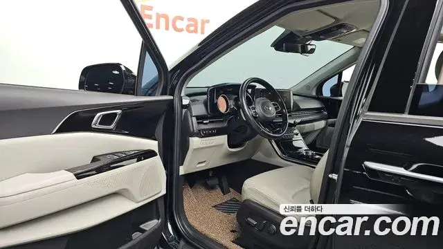 Kia Carnival 2021 — Photo 10/20