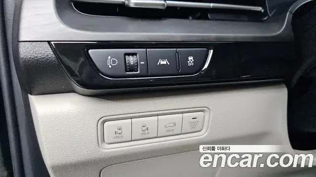 Kia Carnival 2021 — Photo 14/20