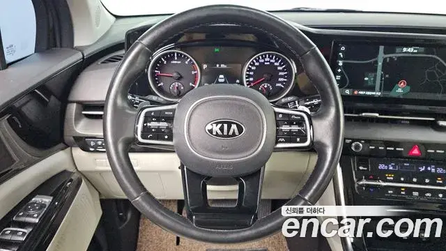 Kia Carnival 2021 — Photo 15/20