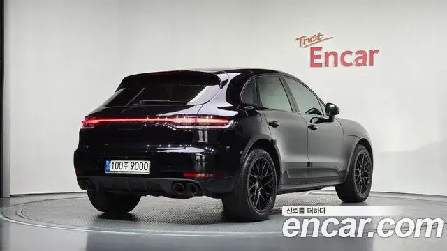 Porsche Macan 2020 — Şəkil 2/20