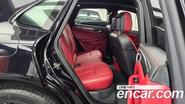 Porsche Macan 2020 — Şəkil 14/20
