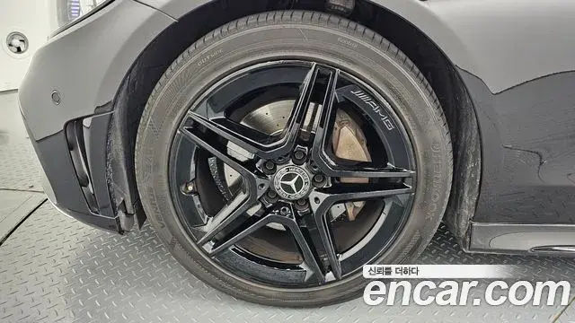 Mercedes-Benz C-Class 2020 — ფოტო 2/20