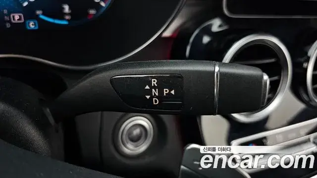 Mercedes-Benz C-Class 2020 — ფოტო 5/20