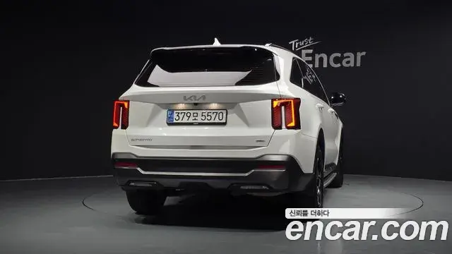 Kia Sorento 2024 — Şəkil 17/33