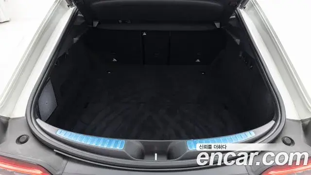 Mercedes-Benz AMG GT 2025 — ფოტო 14/20