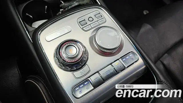 Genesis G90 2022 — ფოტო 32/39