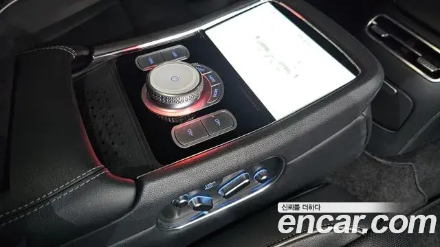 Genesis G90 2022 — ფოტო 9/39