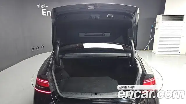 Genesis G90 2022 — ფოტო 38/39