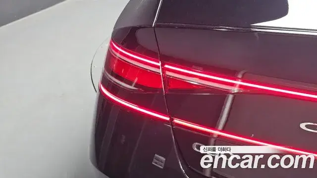 Genesis G90 2022 — ფოტო 1/39