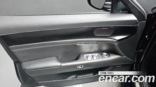 Genesis G90 2022 — ფოტო 22/39