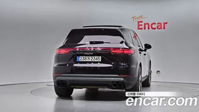 Porsche Cayenne 2019 — Фото 4/20