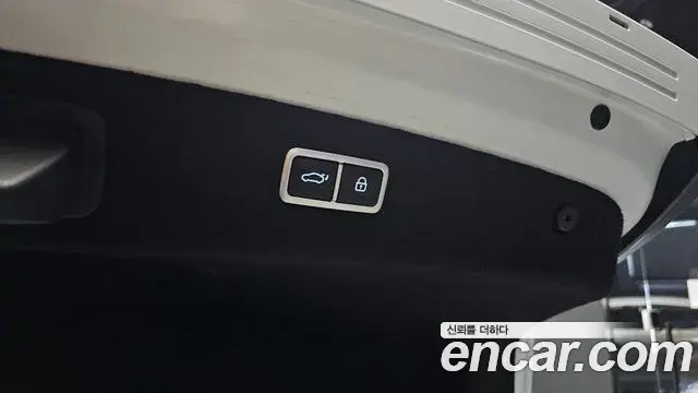 Genesis G90 2022 — ფოტო 17/35