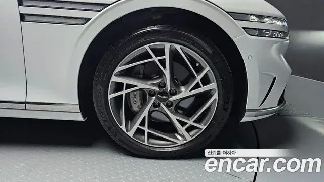 Genesis G90 2022 — ფოტო 33/35