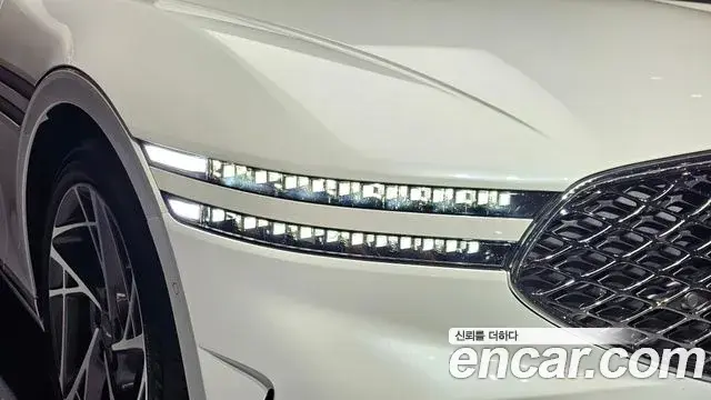 Genesis G90 2022 — ფოტო 16/35