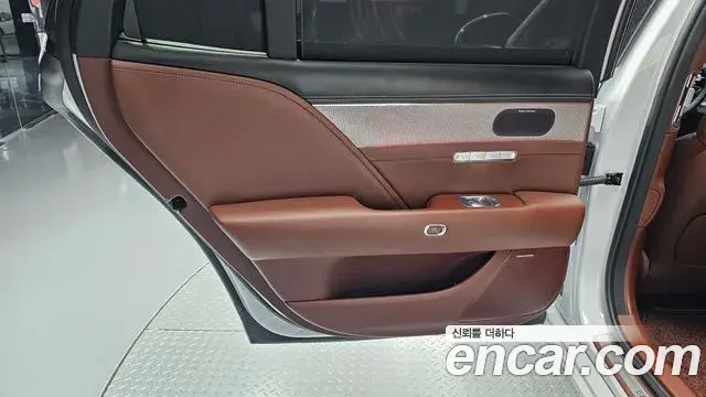 Genesis G90 2022 — ფოტო 15/35
