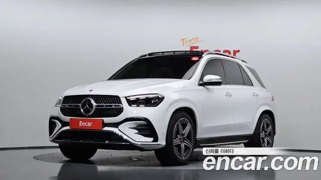 Mercedes-Benz GLE-Class 2023 — Photo 18/34