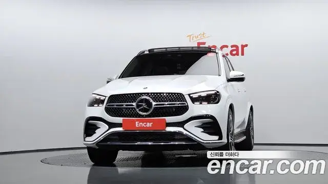Mercedes-Benz GLE-Class 2023 — Photo 33/34