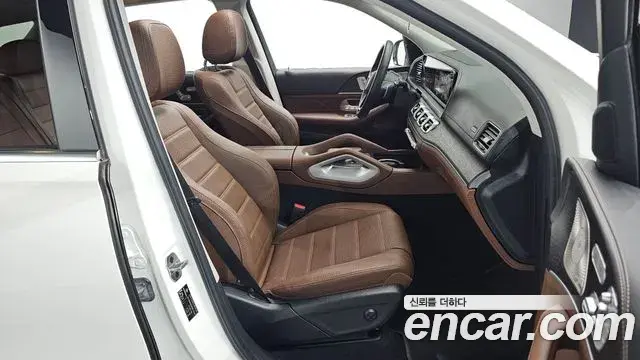 Mercedes-Benz GLE-Class 2023 — Photo 26/34