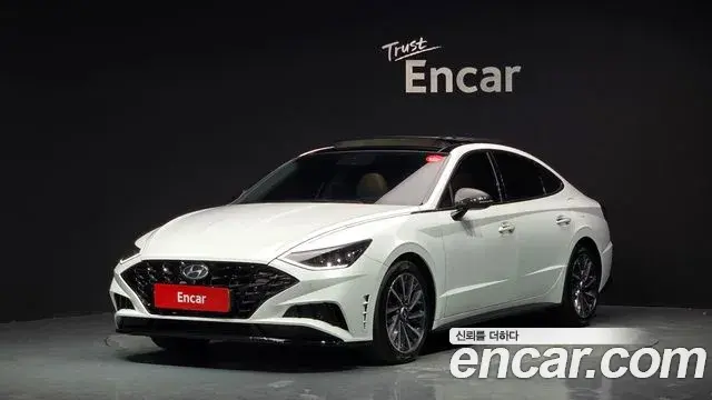 Hyundai Sonata 2020 — Фото 1/20