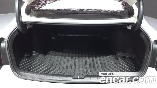 Hyundai Sonata 2020 — Фото 16/20