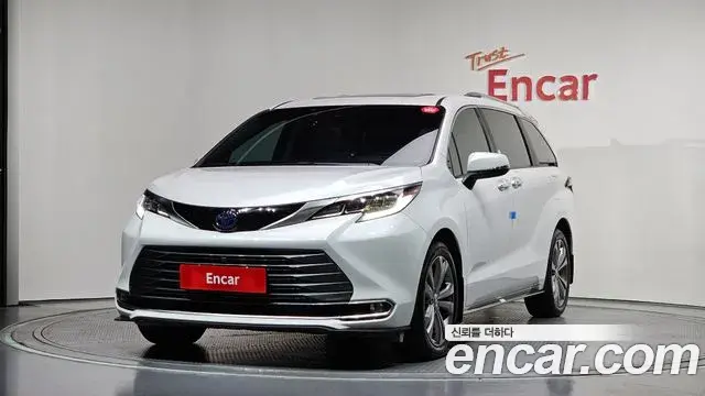 Toyota Sienna 2024 — Photo 12/20
