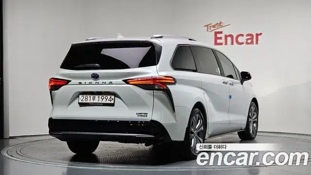 Toyota Sienna 2024 — Photo 10/20