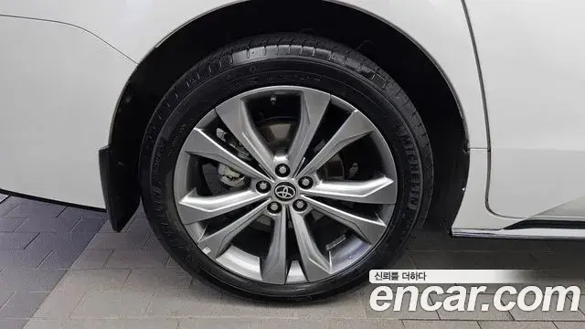 Toyota Sienna 2024 — Photo 19/20