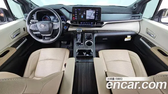 Toyota Sienna 2024 — Photo 2/20